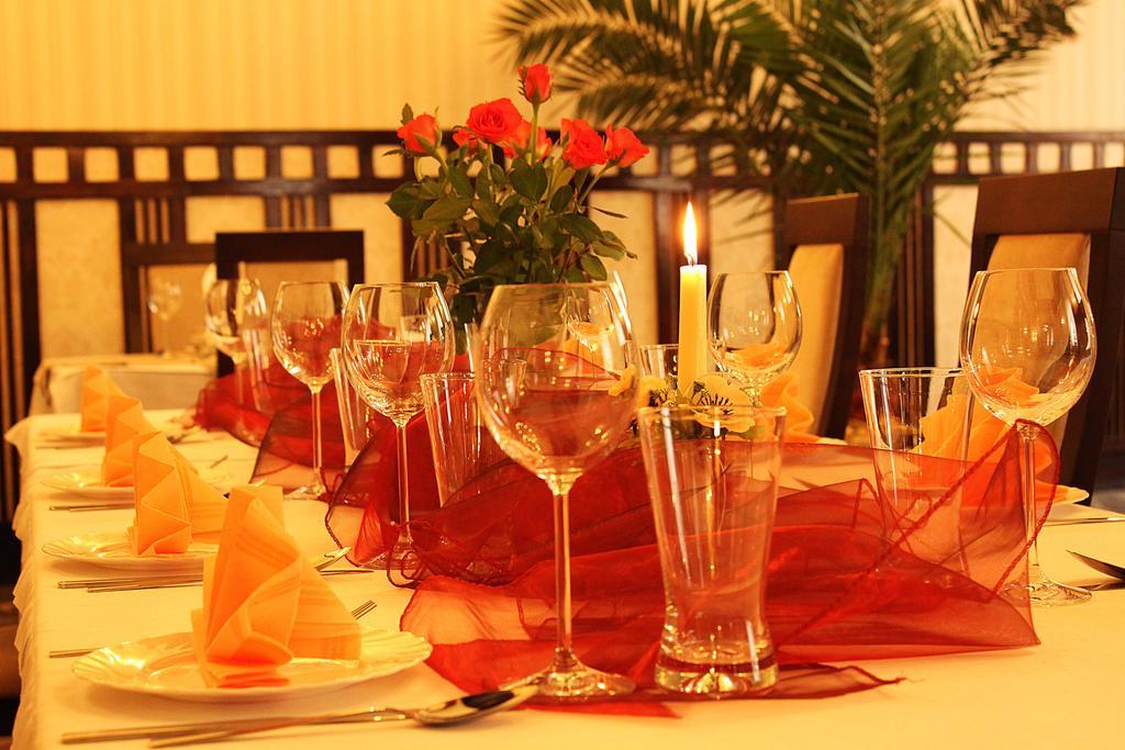 Hotel Staromiejski Slupsk Ngoại thất bức ảnh