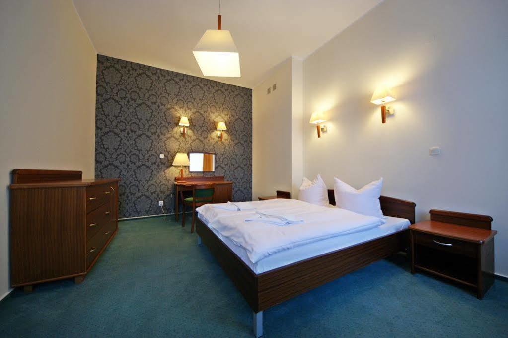 Hotel Staromiejski Slupsk Ngoại thất bức ảnh