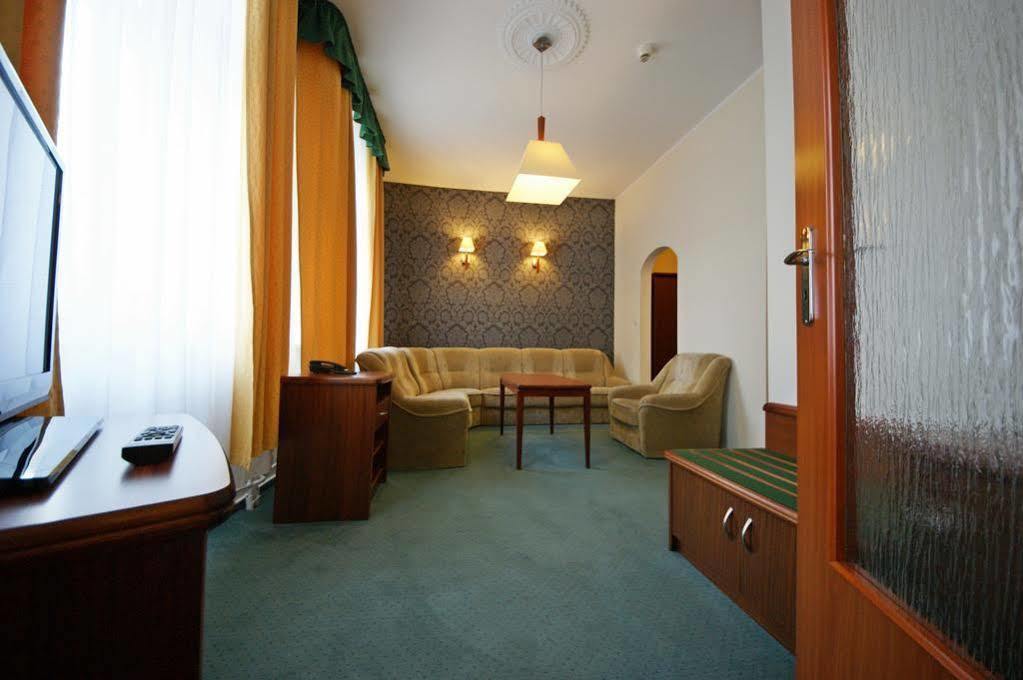 Hotel Staromiejski Slupsk Ngoại thất bức ảnh